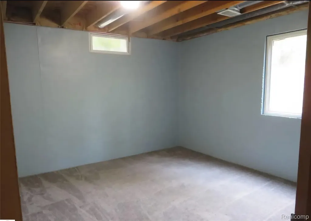 2288 Nimrod Road Traverse City City MI 49685