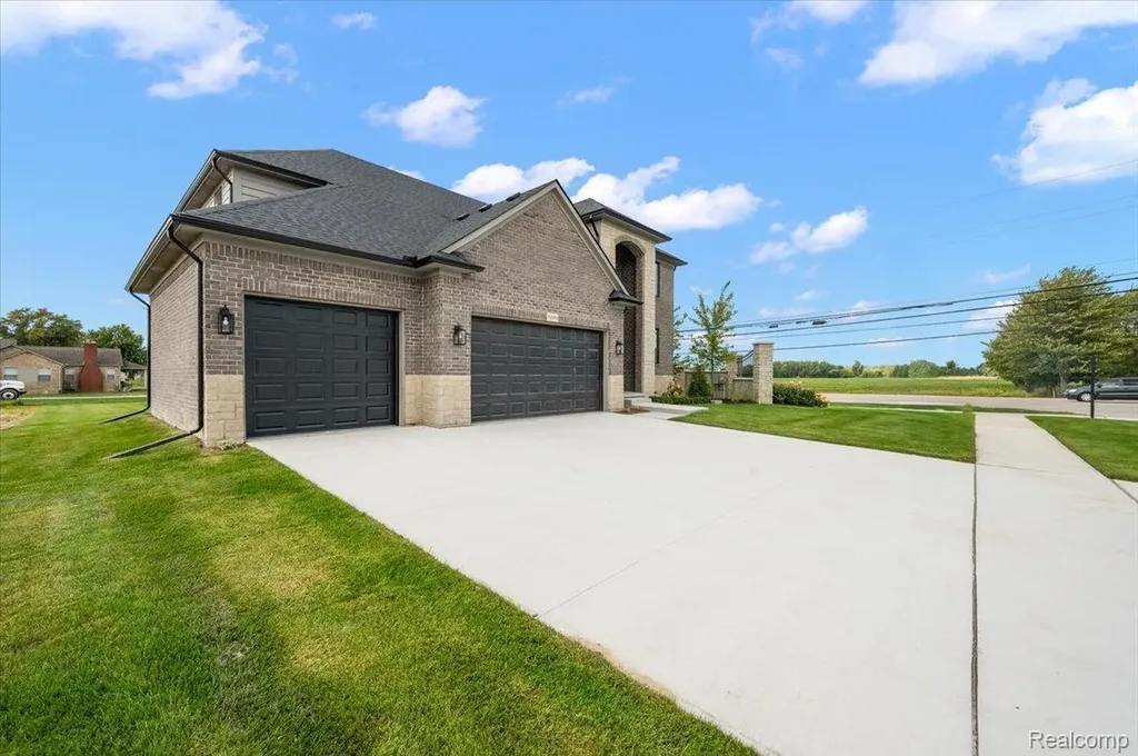 50999 Mistwood Drive Macomb Township MI 48042