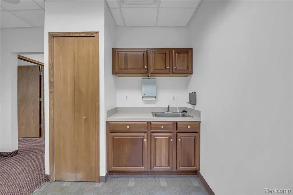 19323 Farmington Road Livonia City MI 48152