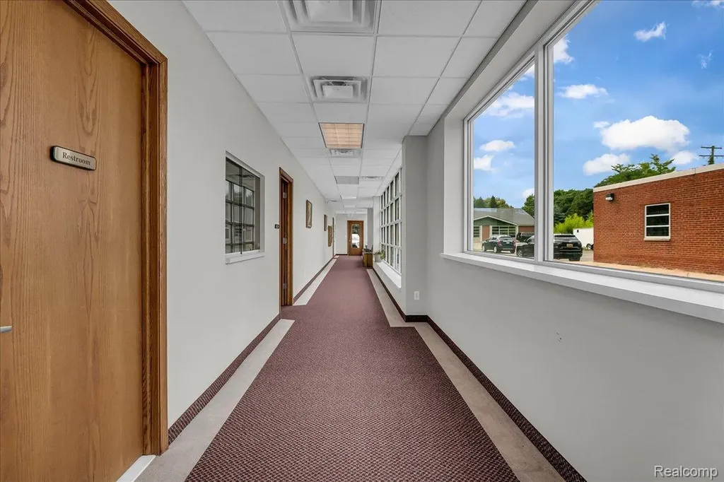 19323 Farmington Road Livonia City MI 48152