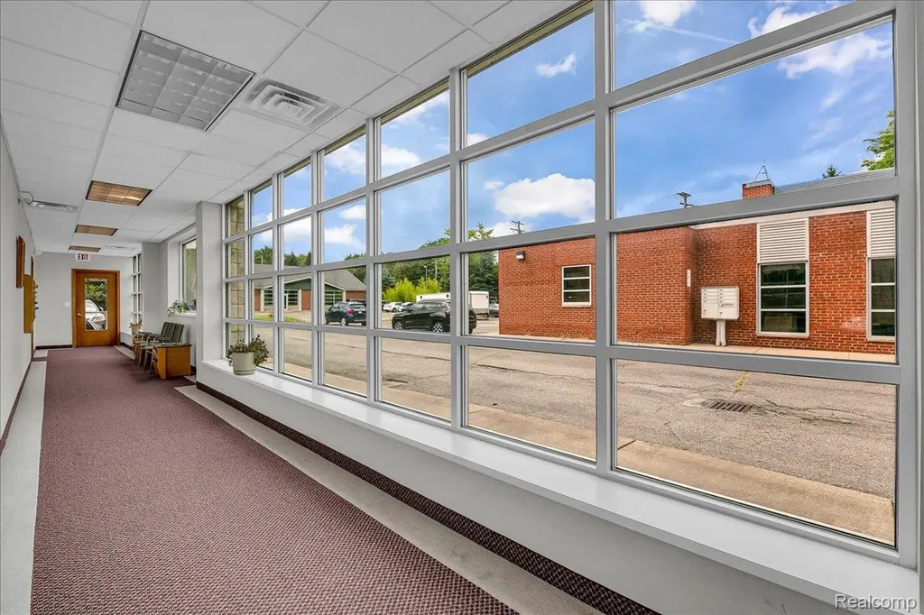 19323 Farmington Road Livonia City MI 48152