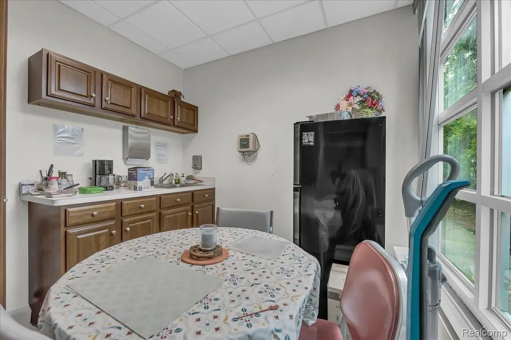 19323 Farmington Road Livonia City MI 48152