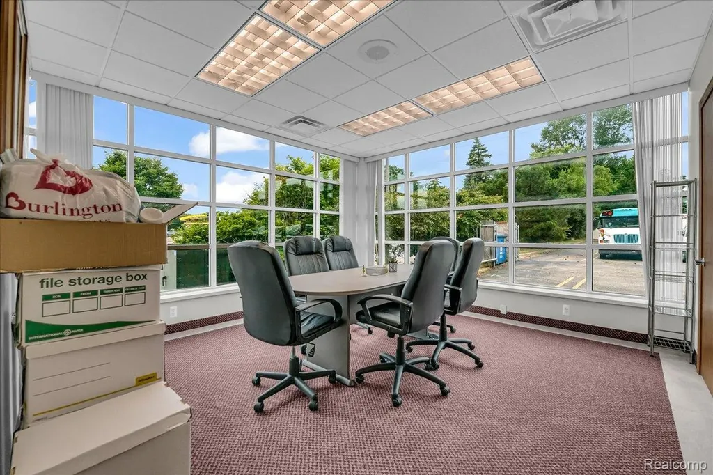 19323 Farmington Road Livonia City MI 48152