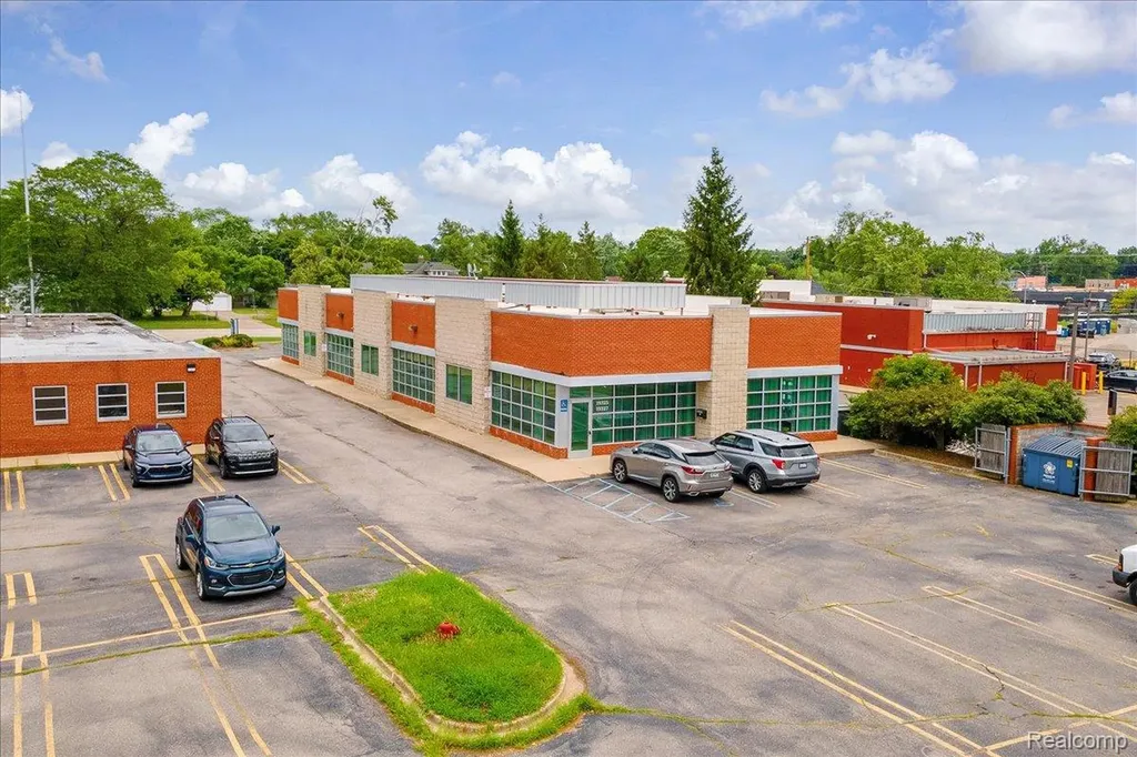 19323 Farmington Road Livonia City MI 48152