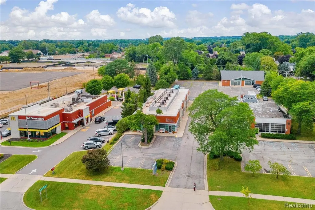 19323 Farmington Road Livonia City MI 48152