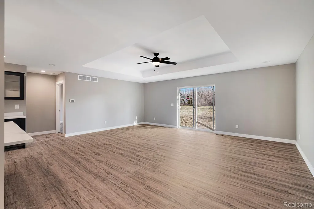 2417 Eugene Street Burton City MI 48519