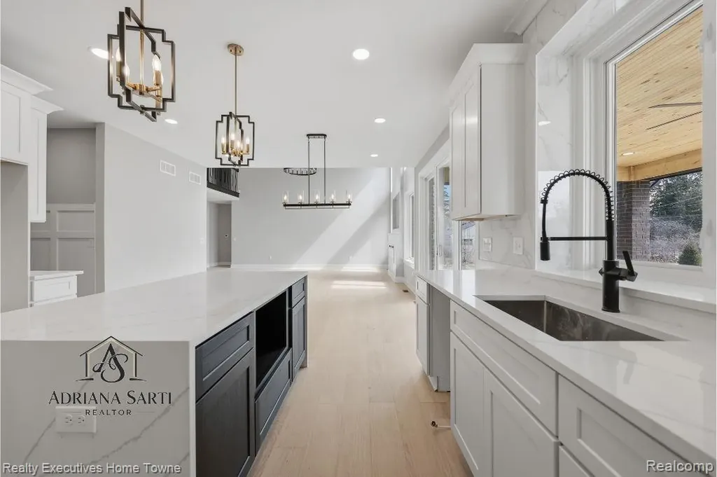 12020 Encore Court Shelby Charter Township MI 48315
