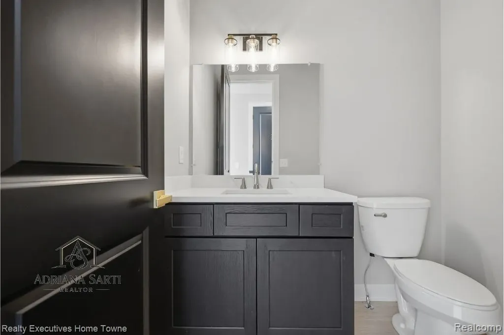 12020 Encore Court Shelby Charter Township MI 48315