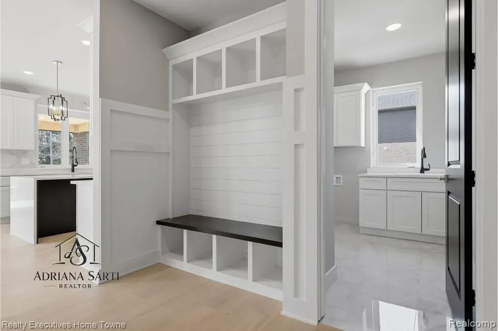 12020 Encore Court Shelby Charter Township MI 48315