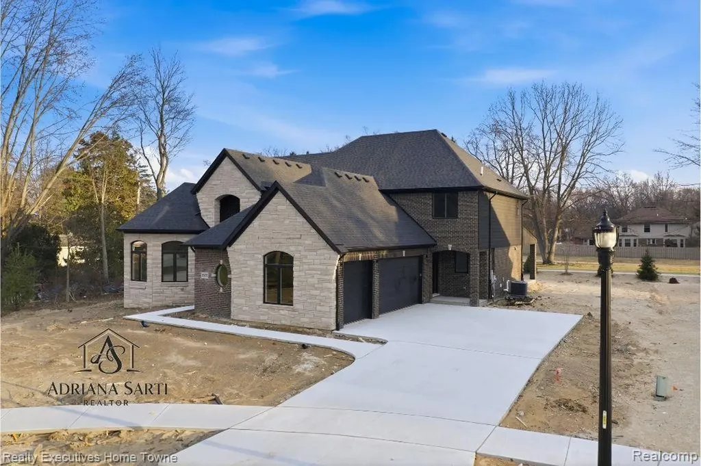 12020 Encore Court Shelby Charter Township MI 48315