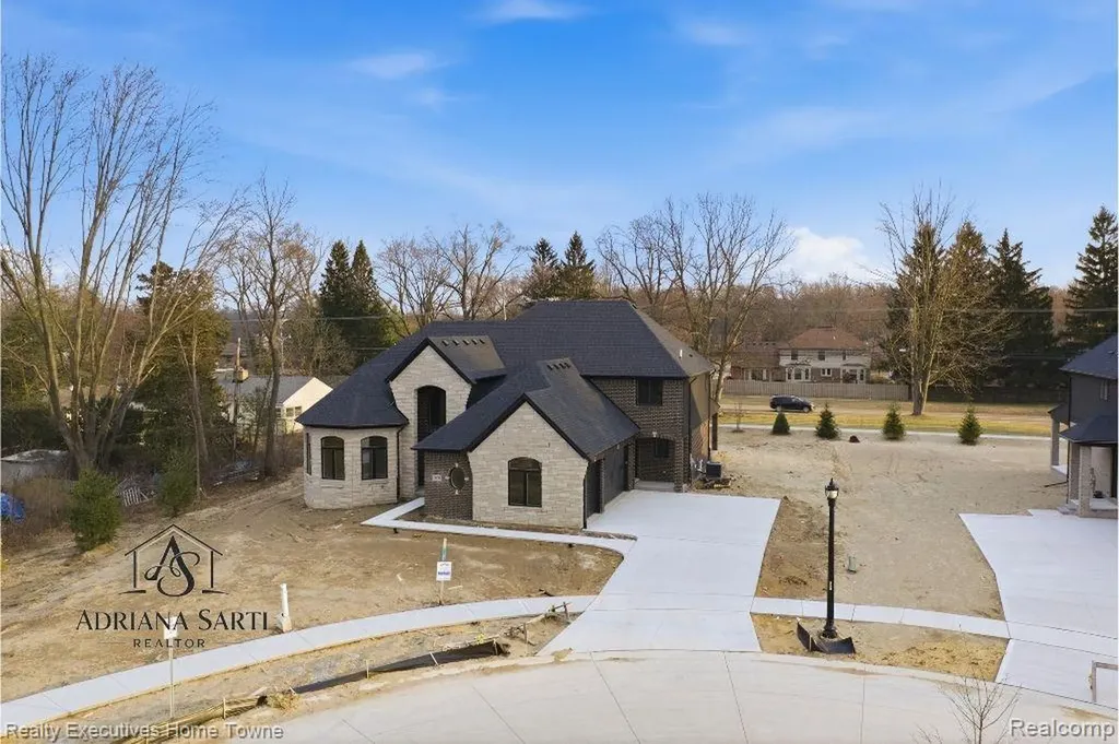 12020 Encore Court Shelby Charter Township MI 48315