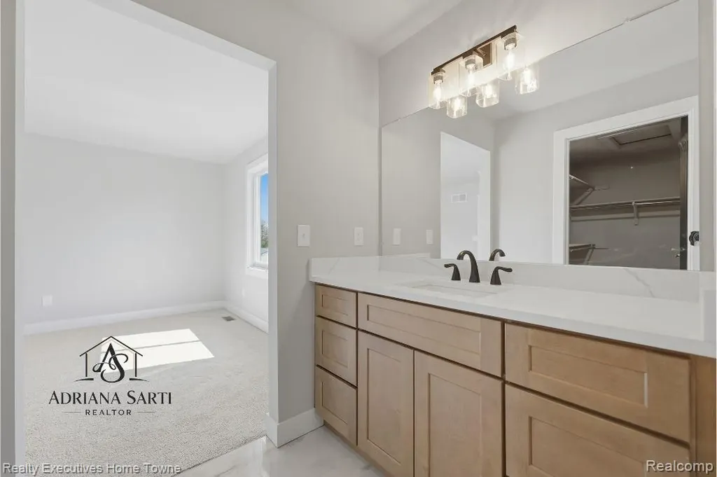 12020 Encore Court Shelby Charter Township MI 48315