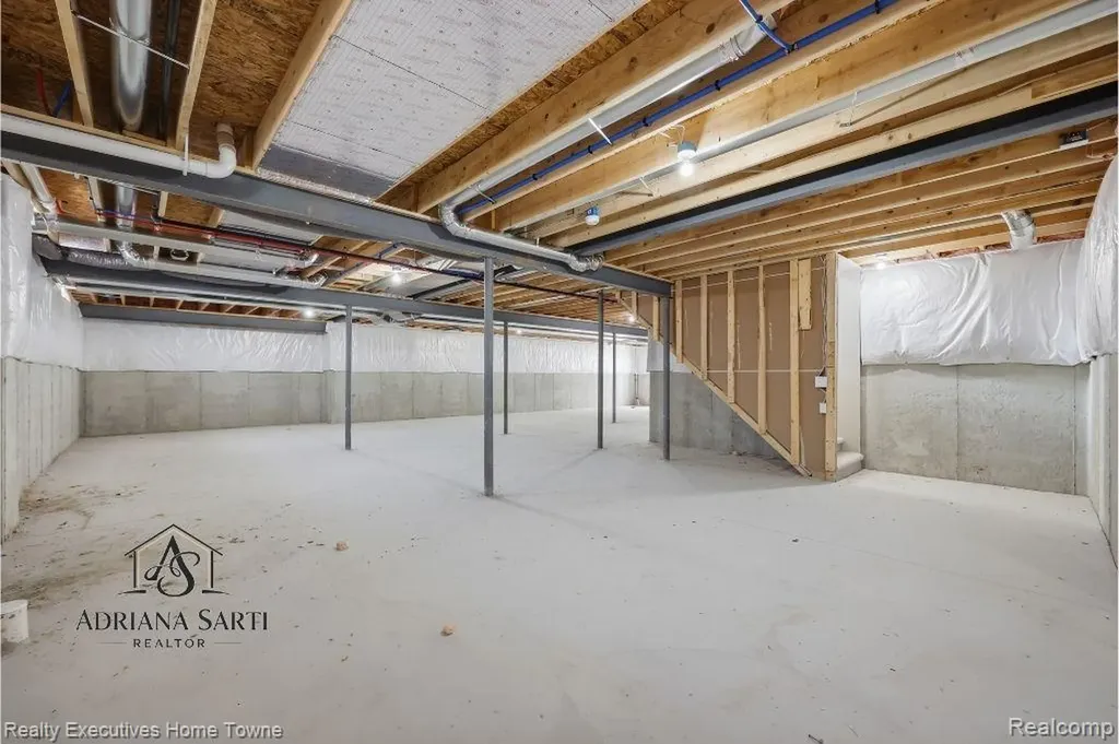 12020 Encore Court Shelby Charter Township MI 48315