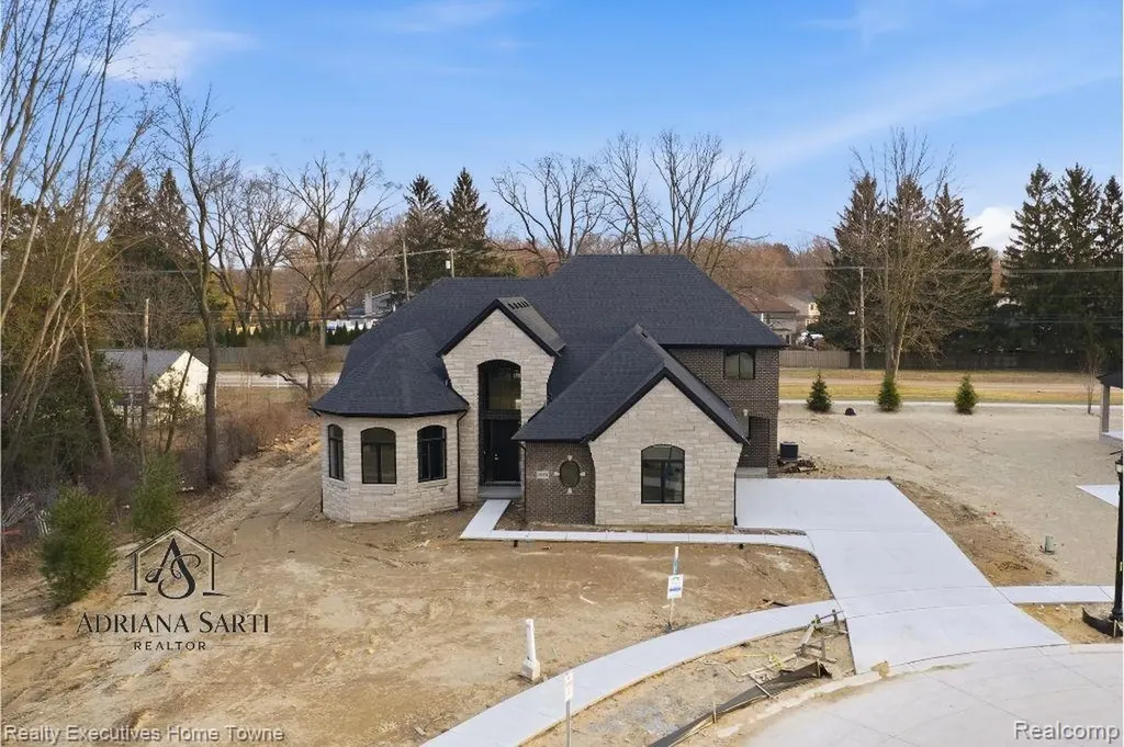 12020 Encore Court Shelby Charter Township MI 48315