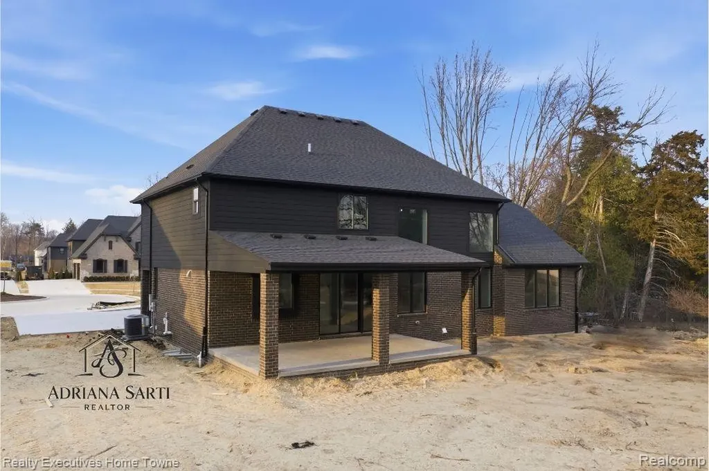 12020 Encore Court Shelby Charter Township MI 48315