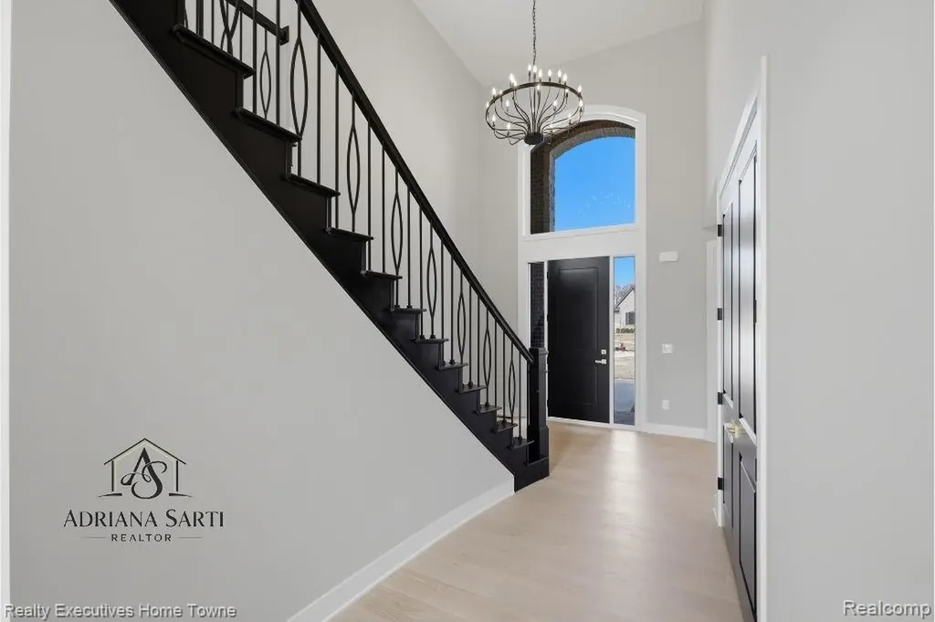 12020 Encore Court Shelby Charter Township MI 48315