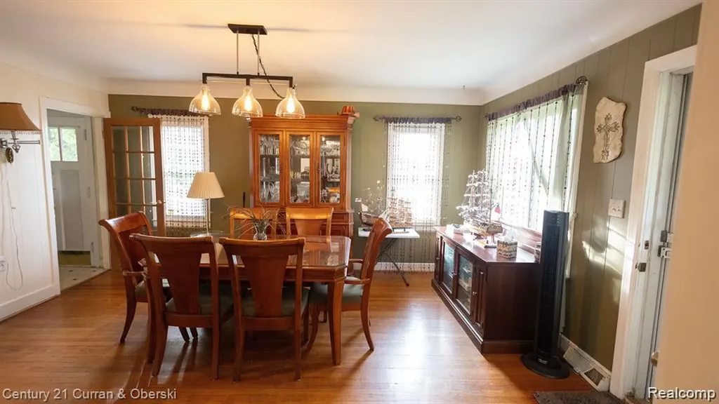 15261 Demean Avenue Allen Park City MI 48101