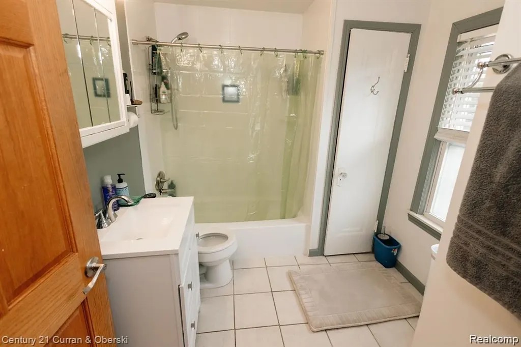 15261 Demean Avenue Allen Park City MI 48101