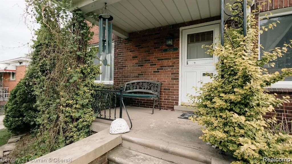 15261 Demean Avenue Allen Park City MI 48101