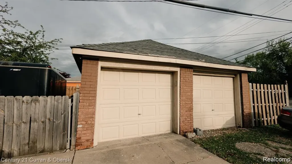 15261 Demean Avenue Allen Park City MI 48101