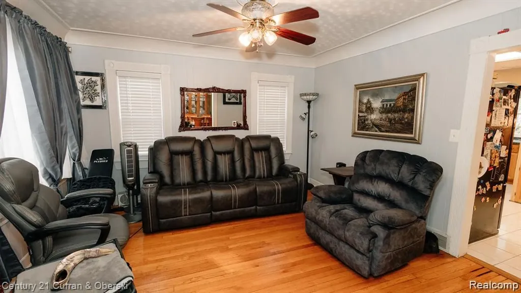 15261 Demean Avenue Allen Park City MI 48101