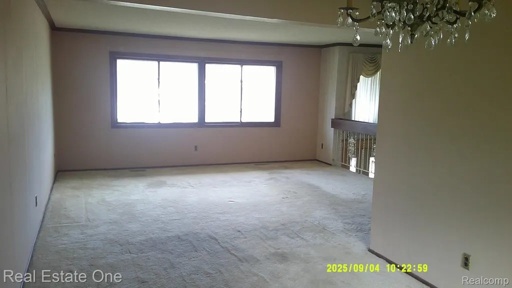 9531 W Outer Drive Detroit City MI 48223