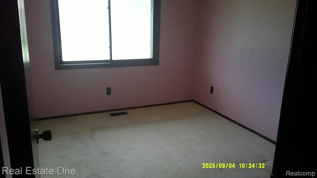 9531 W Outer Drive Detroit City MI 48223