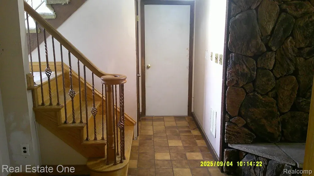 9531 W Outer Drive Detroit City MI 48223