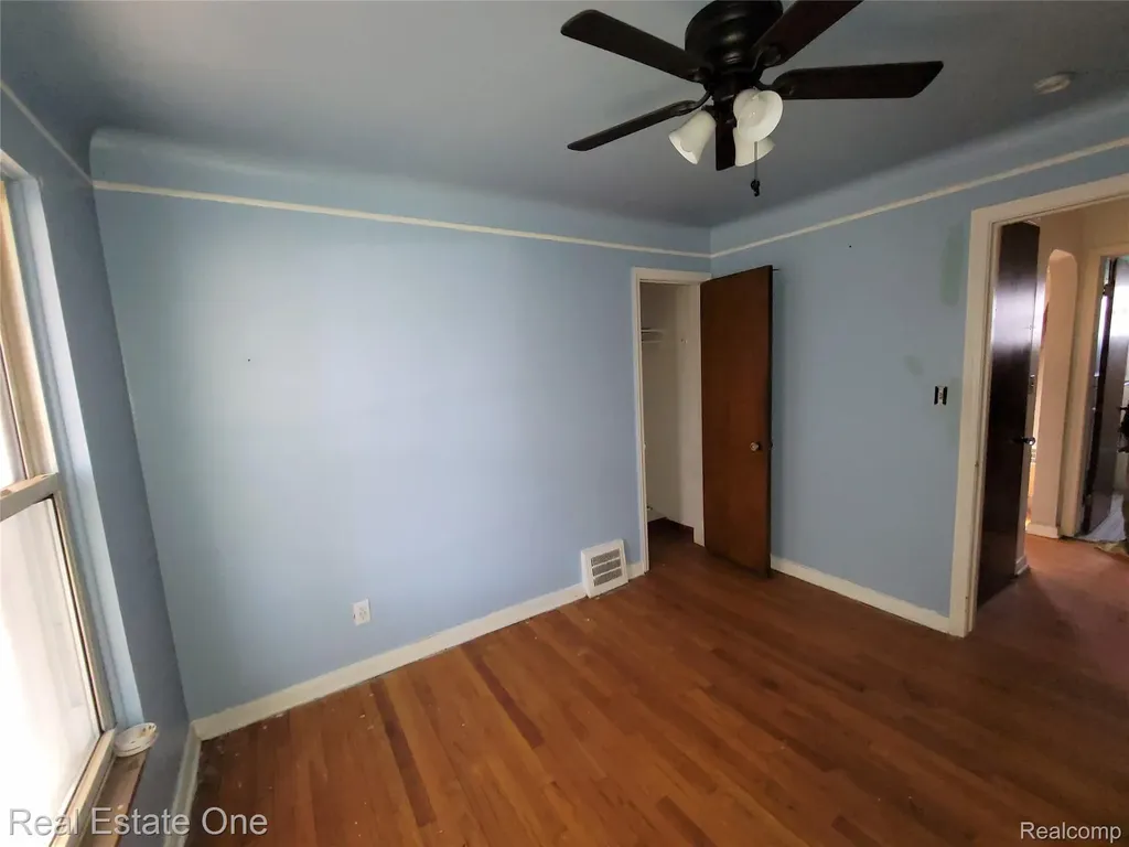 10339 Tireman Avenue Dearborn City MI 48126