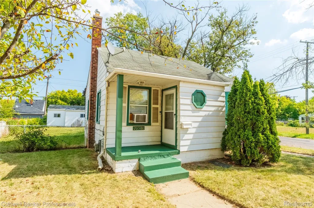 20500 Hickory Street Detroit City MI 48205