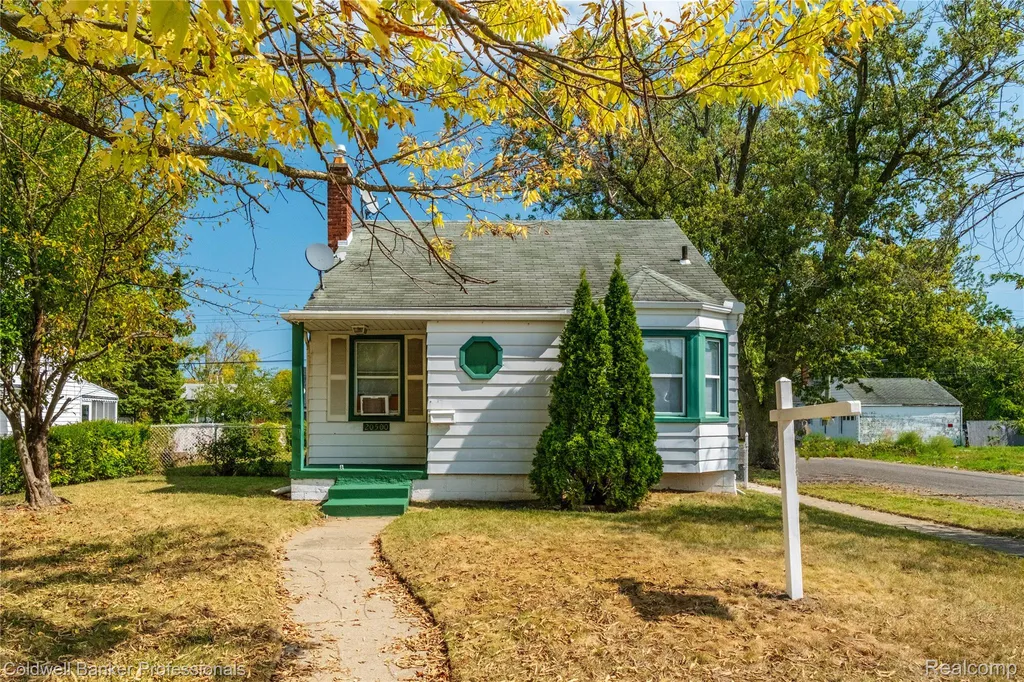 20500 Hickory Street Detroit City MI 48205