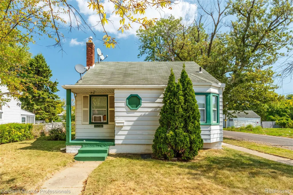 20500 Hickory Street Detroit City MI 48205