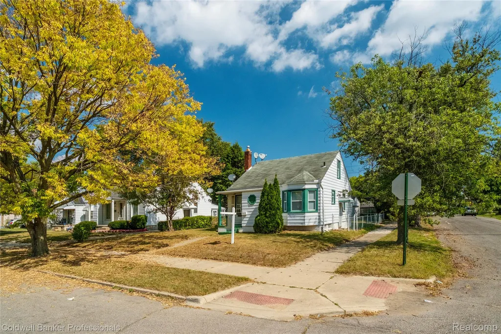 20500 Hickory Street Detroit City MI 48205