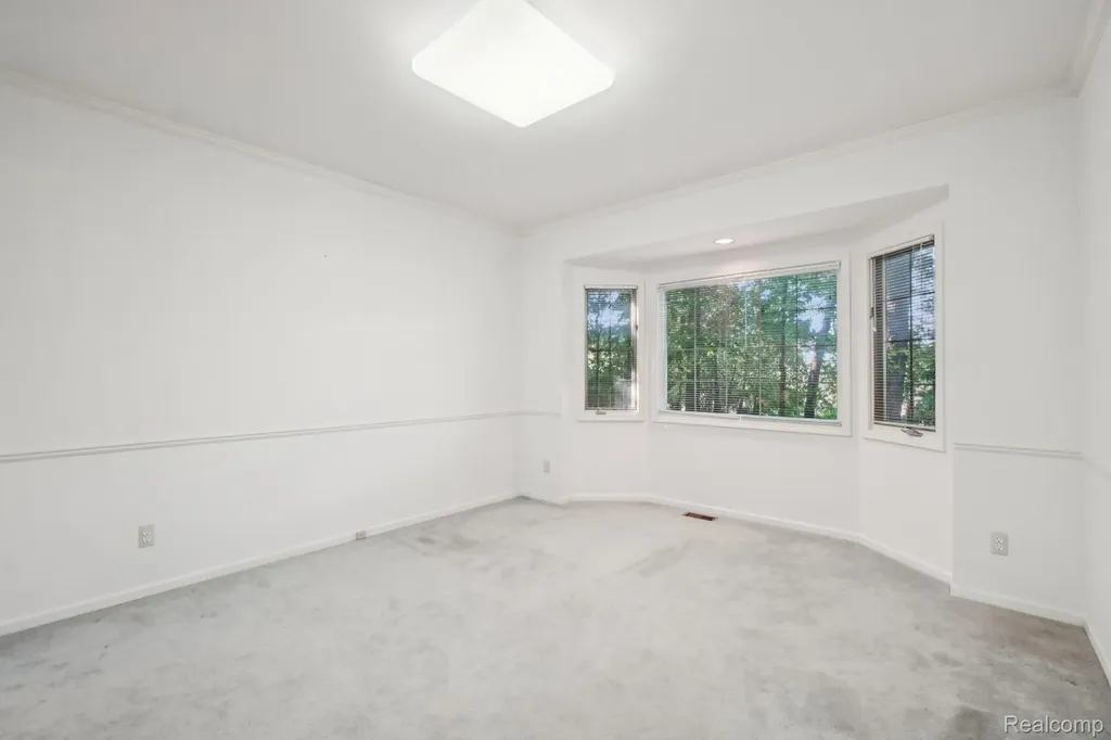 8110 High Point Trail White Lake Charter Township MI 48386