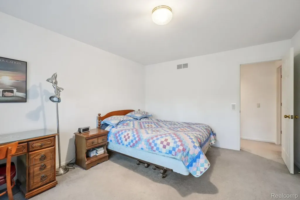 8110 High Point Trail White Lake Charter Township MI 48386