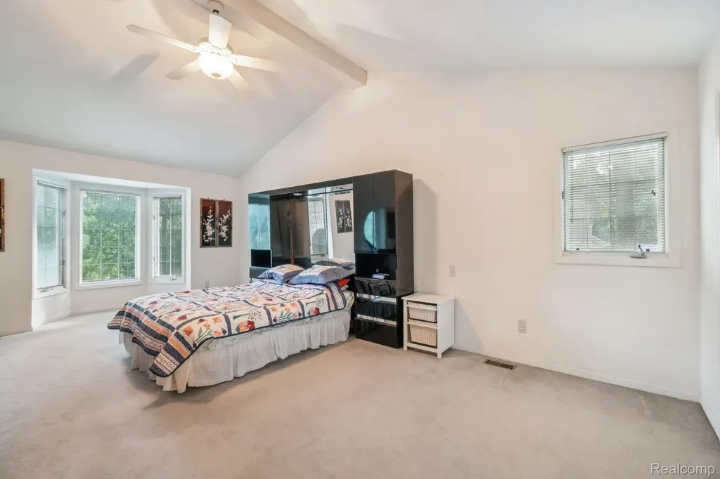 8110 High Point Trail White Lake Charter Township MI 48386