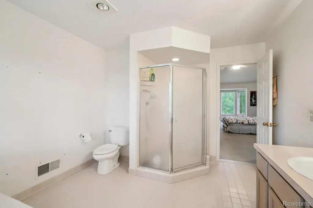 8110 High Point Trail White Lake Charter Township MI 48386