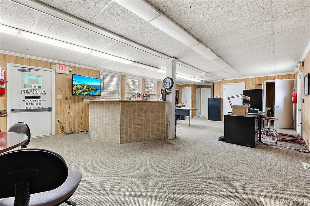 59120 Oasis Center Drive South Lyon City MI 48178
