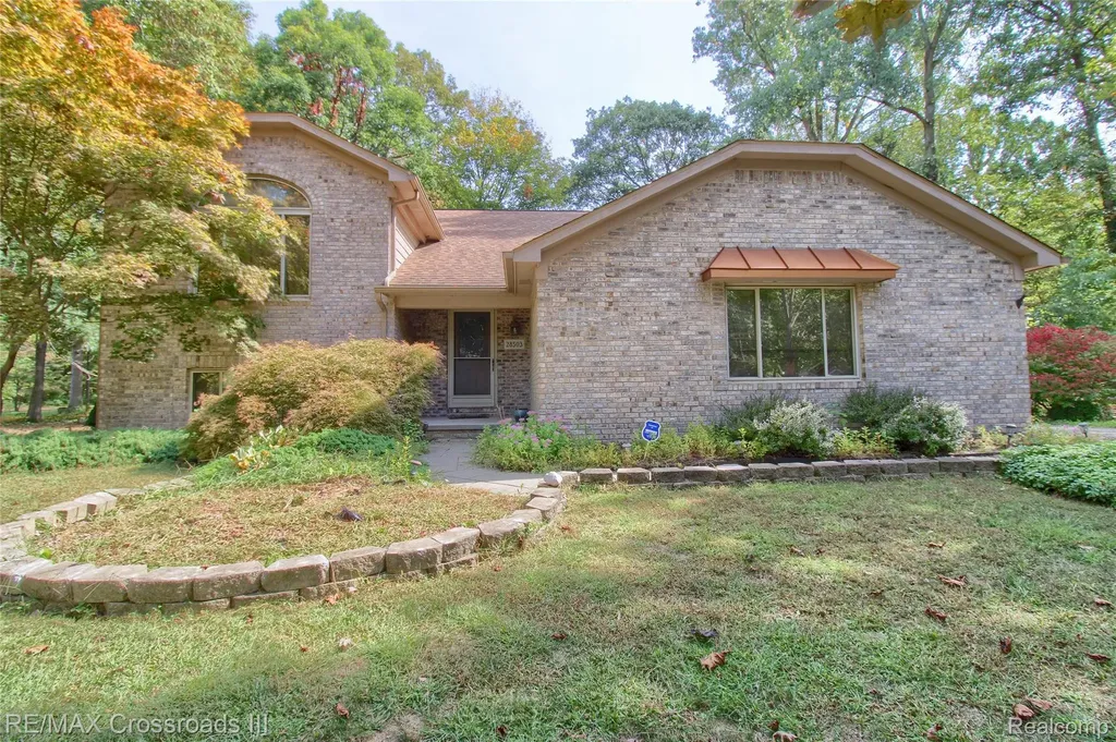 28503 Margaret Lane Huron Charter Township MI 48164