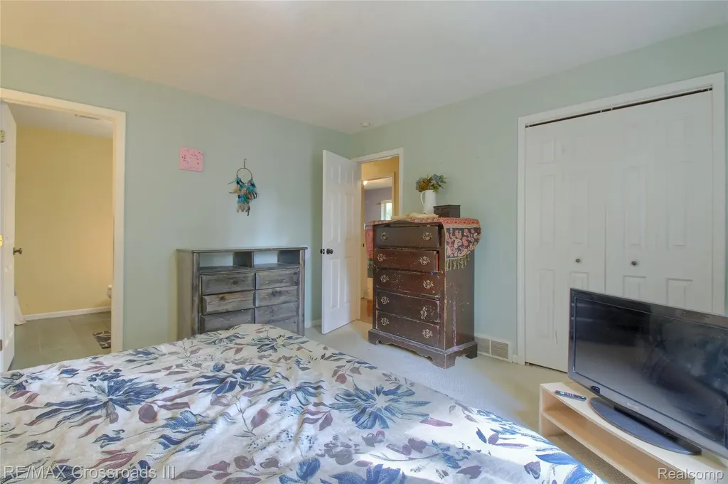 28503 Margaret Lane Huron Charter Township MI 48164
