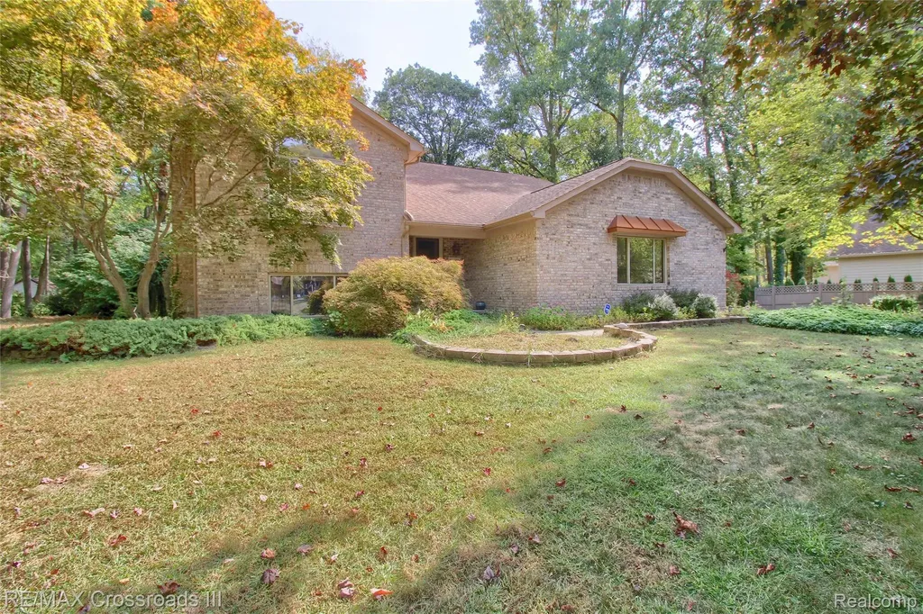 28503 Margaret Lane Huron Charter Township MI 48164