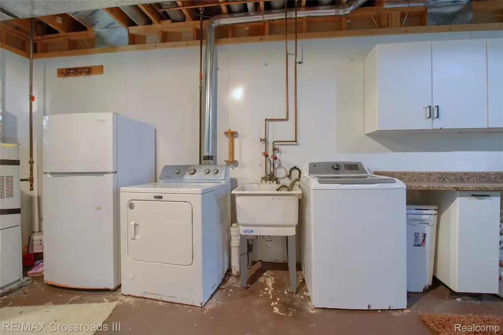 28503 Margaret Lane Huron Charter Township MI 48164
