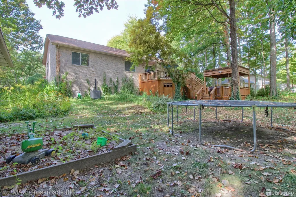 28503 Margaret Lane Huron Charter Township MI 48164