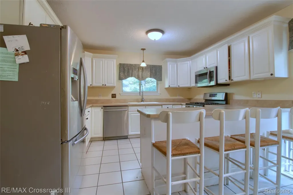 28503 Margaret Lane Huron Charter Township MI 48164