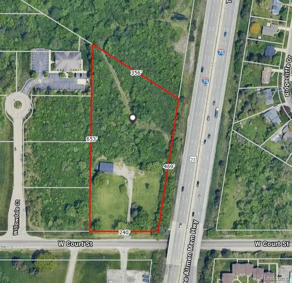 3.9 Acres W Court Street Flint City MI 48532