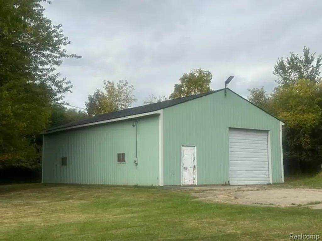3.9 Acres W Court Street Flint City MI 48532