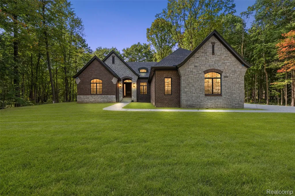 1 Pinery Court Orion Charter Township MI 48362