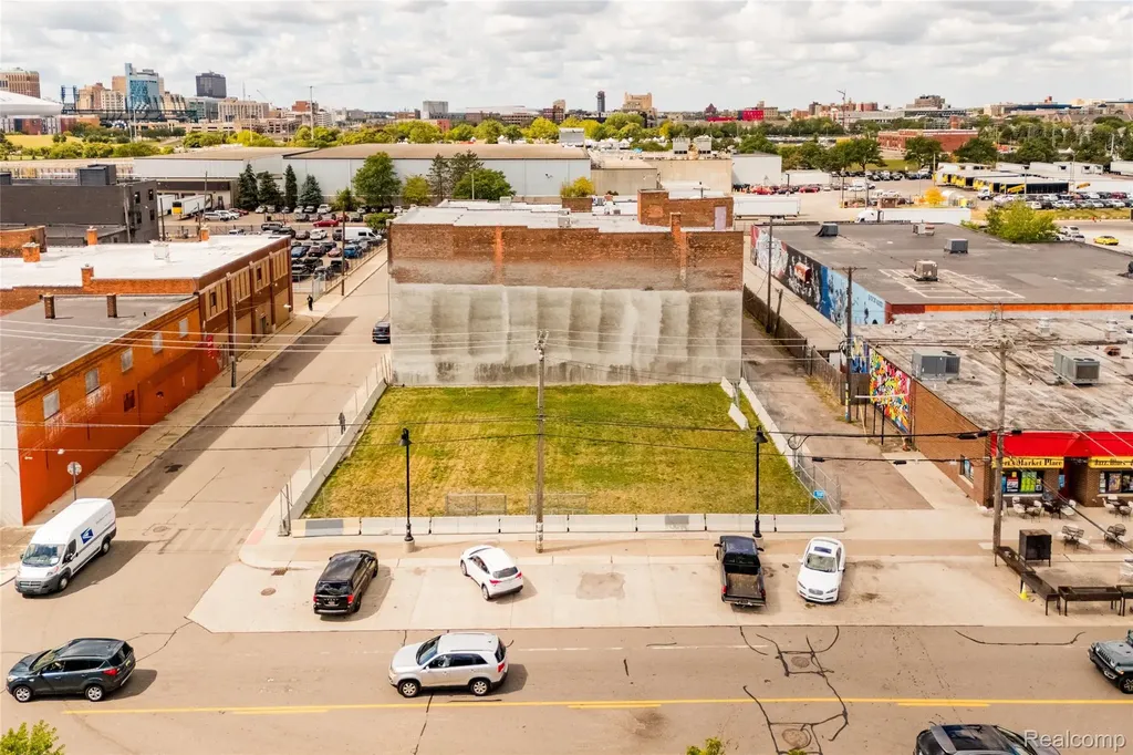 2701 Russell Street Detroit City MI 48207