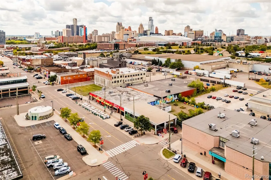 2701 Russell Street Detroit City MI 48207