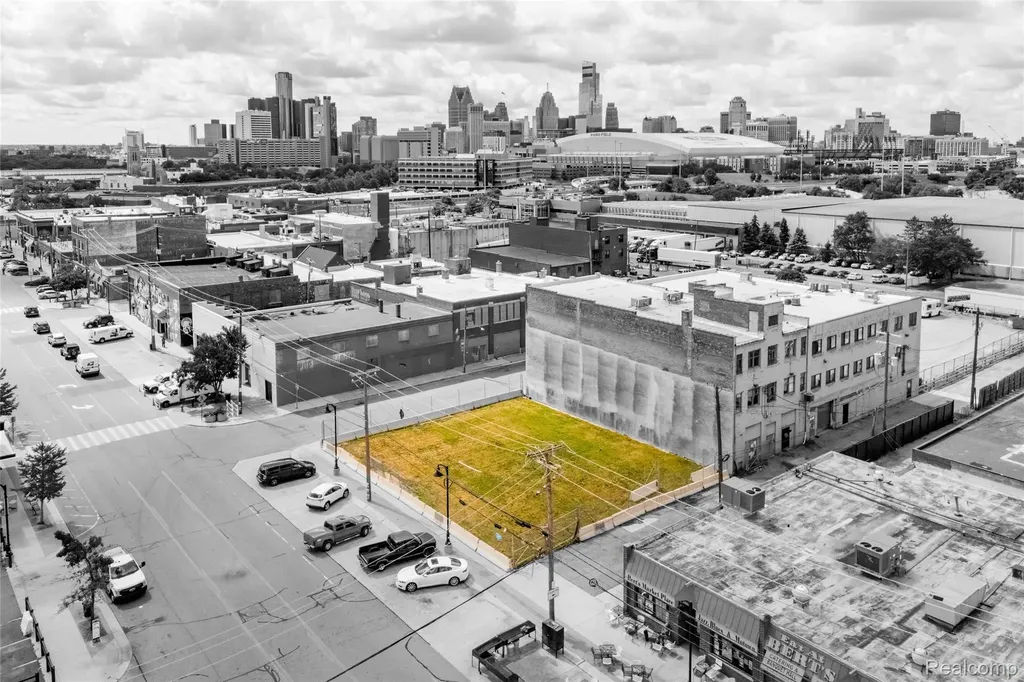 2701 Russell Street Detroit City MI 48207